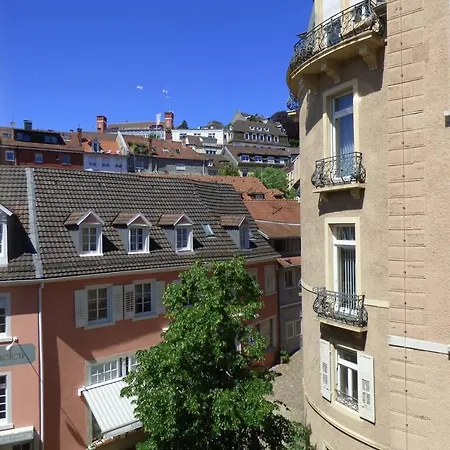 Am Rathaus * 巴登-巴登